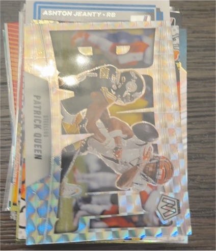 2025 Panini Mosaic Football - Bang! #12 Patrick Queen — front