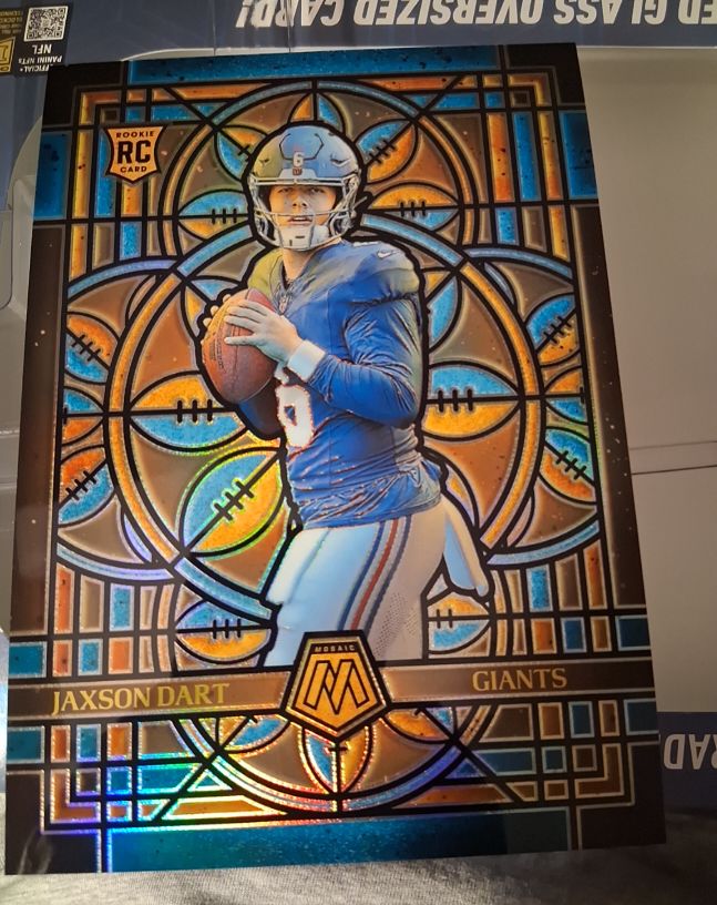 2025 Panini Mosaic #19 Jaxson Dart Oversized Stained Glass Rookie Card — front