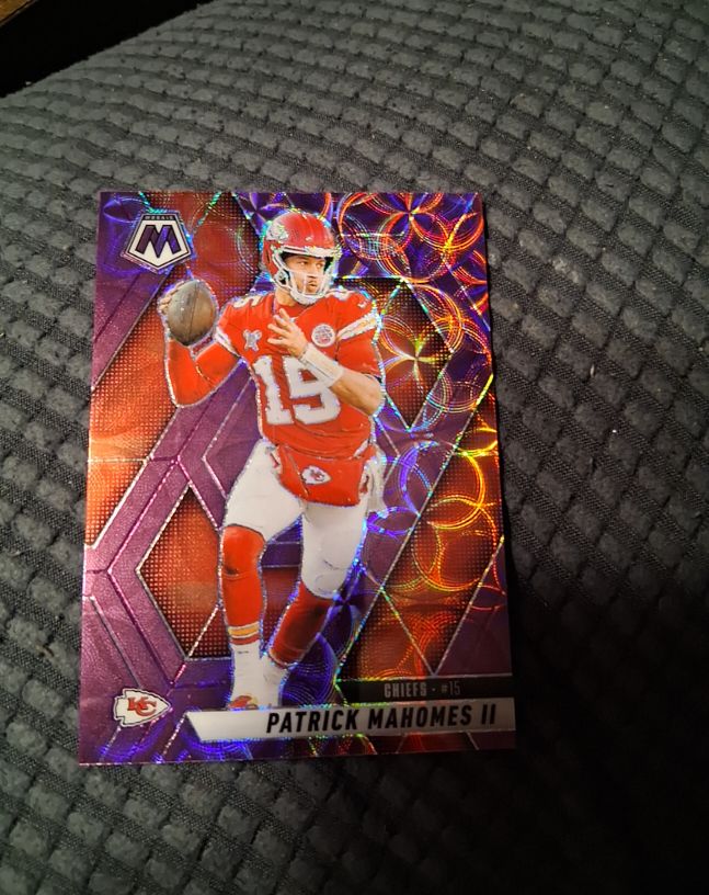 2025 Panini Mosaic Football #200 Patrick Mahomes II — front