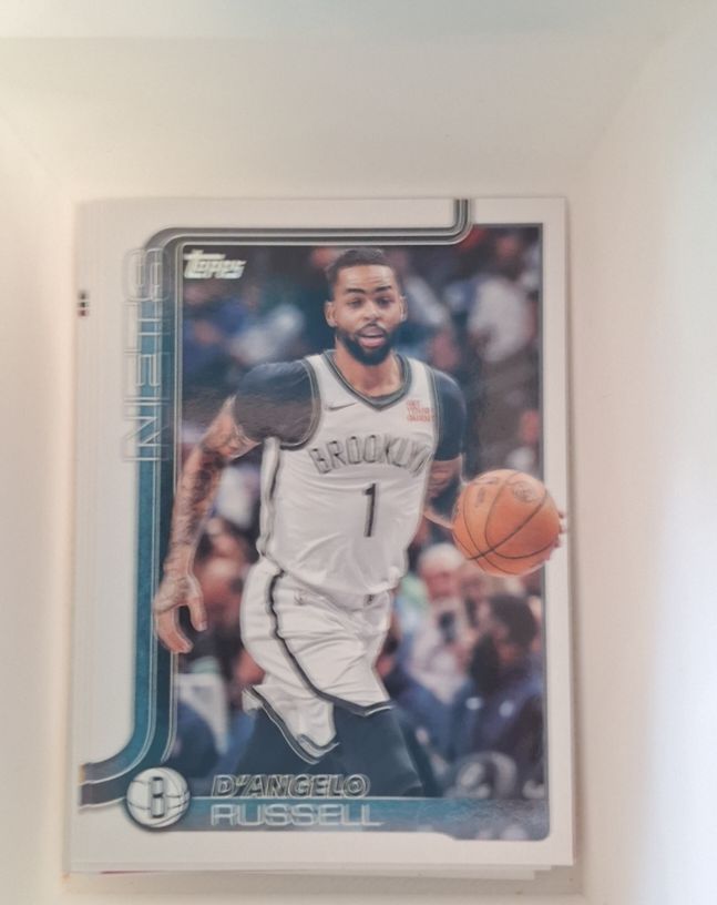 2025-26 Topps Basketball #8 D'Angelo Russell — front