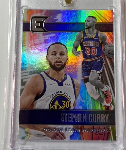 2021-22 Panini Chronicles Essentials #305 Stephen Curry — front