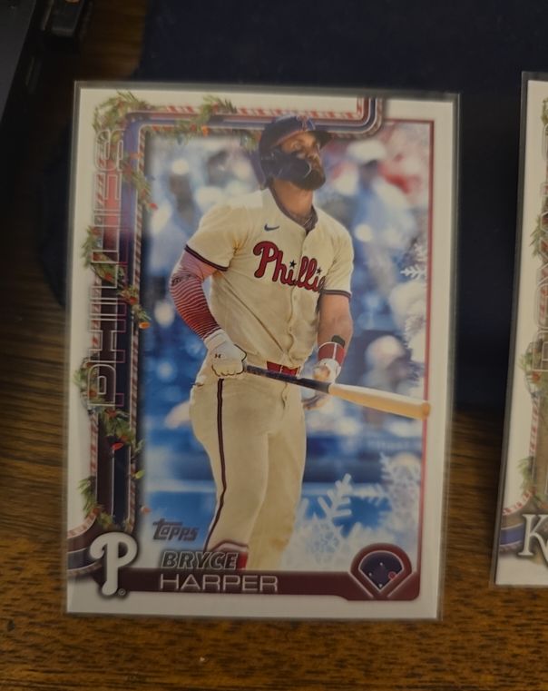 2025 Topps Holiday #H69 Bryce Harper — front
