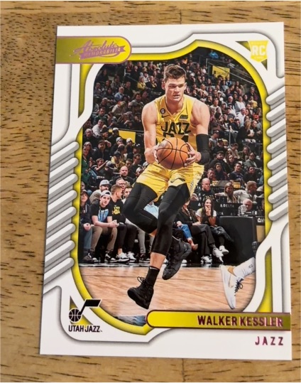 2022-23 Panini Chronicles Absolute #122 Walker Kessler — front