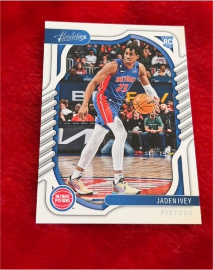 2022-23 Panini Chronicles Absolute #104 Jaden Ivey — front
