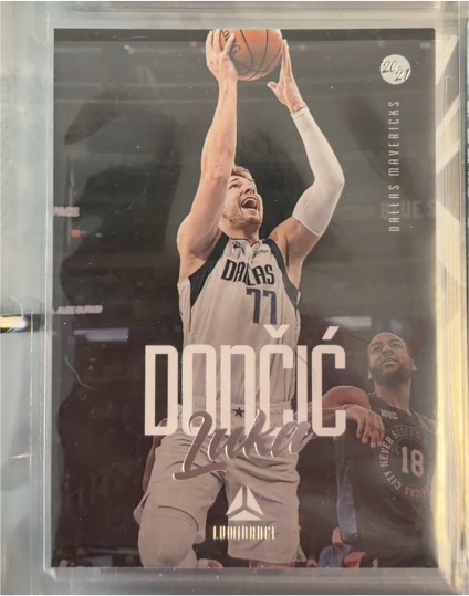 2020-21 Panini Chronicles #160 Luka Doncic Luminance — front