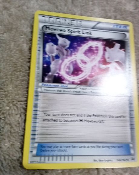 2015 Pokémon Breakthrough #144 Mewtwo Spirit Link — front