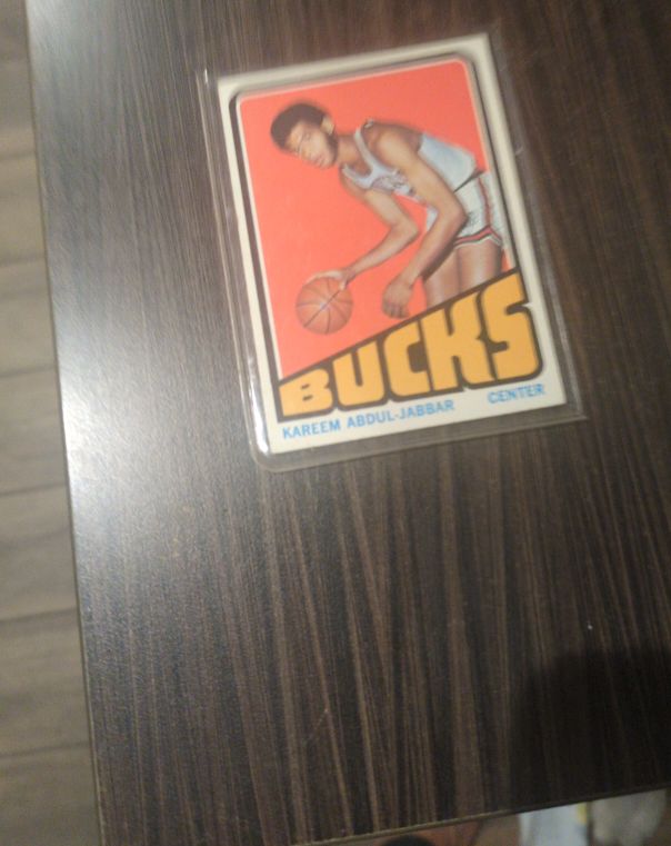1972 Topps #100 Kareem Abdul-Jabbar — front