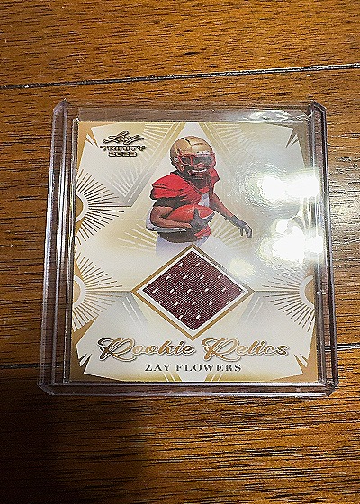 2023 Leaf Trinity Rookie Relics #RR-40 Zay Flowers — front