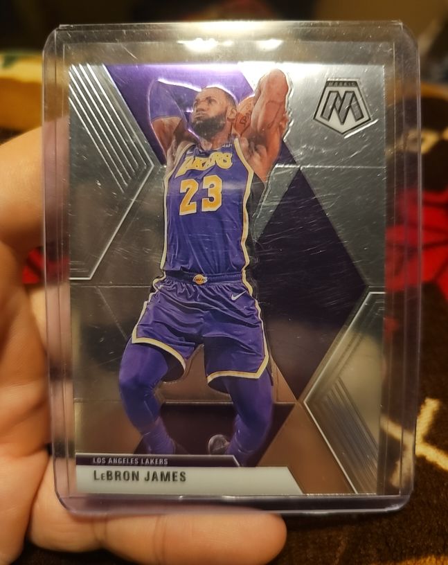2019-20 Panini Mosaic #8 LeBron James — front