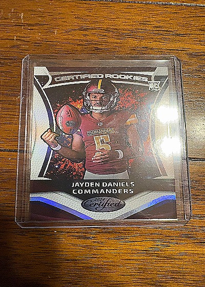 2024 Panini Certified #4 Jayden Daniels — front