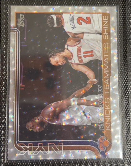 2025-26 Topps #274 Big Apple W: Knicks Teammates Shine — front