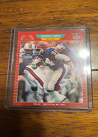 1989 Pro Set #32 Thurman Thomas — front