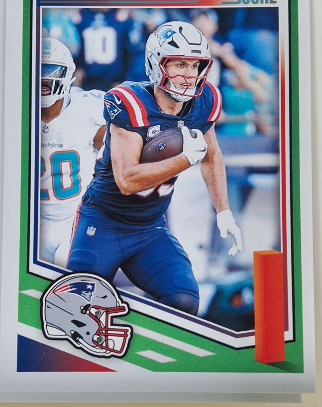 2025 Panini Score #249 Hunter Henry — front