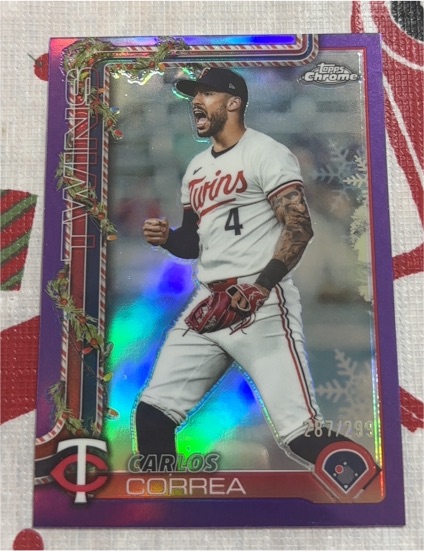 2025 Topps Chrome #204 Carlos Correa — front