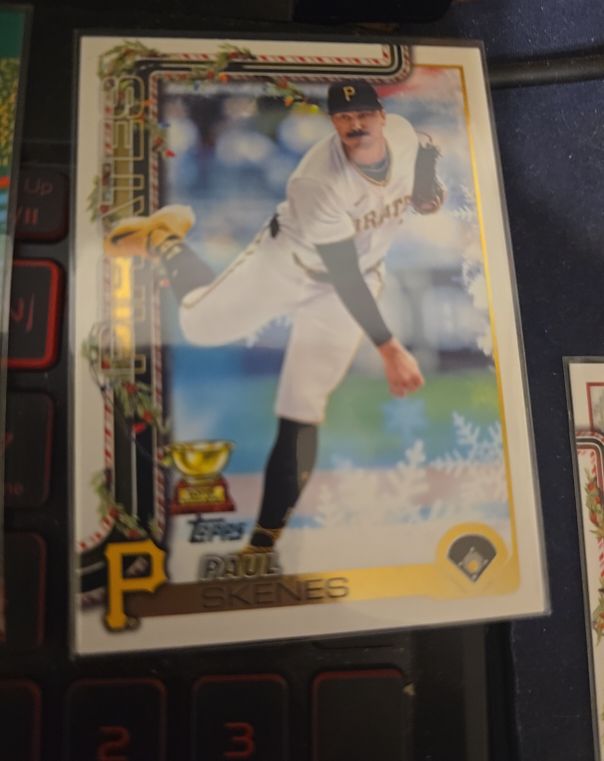 2025 Topps Holiday #H70 Paul Skenes — front