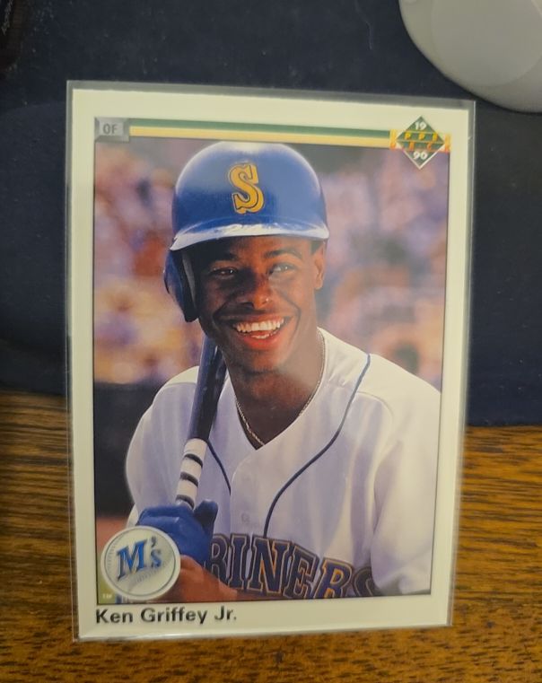 1990 Upper Deck #156 Ken Griffey Jr. — front