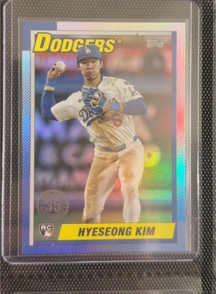 2025 Topps Update #U90-13 Hyeseong Kim 1990 Topps Baseball 35th Anniversary — front