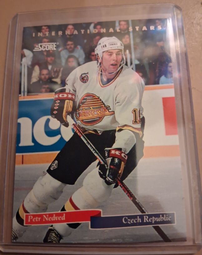 1993-94 Score International Stars #22 Petr Nedved — front
