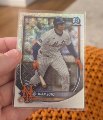 2025 Bowman Chrome #22 Juan Soto Mojo Refractor — front