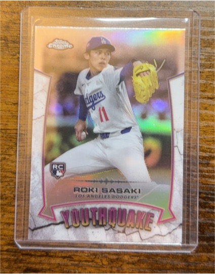 2025 Topps Chrome #YQ-11 Roki Sasaki Youthquake — front