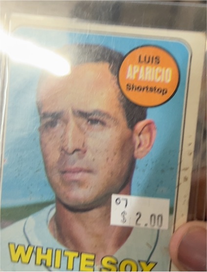 1969 Topps #75 Luis Aparicio — front