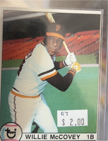 1979 Topps #215 Willie McCovey — front