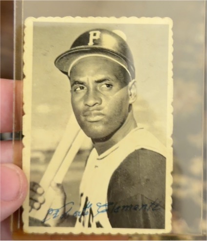 1969 Topps Deckle Edge #27 Roberto Clemente — front