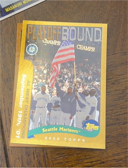 2002 Topps #349 Seattle Mariners Playoff Bound AL West Champions — front