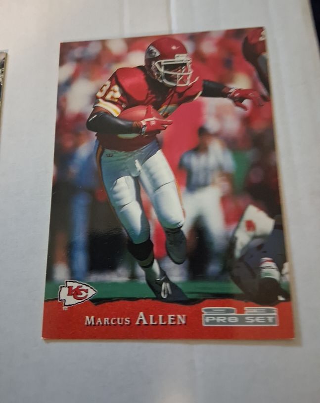 1993 Pro Set #93 Marcus Allen — front