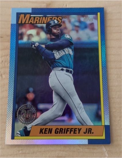 2025 Topps Update #U90-47 Ken Griffey Jr. 1990 35th Anniversary Rainbow Foil — front