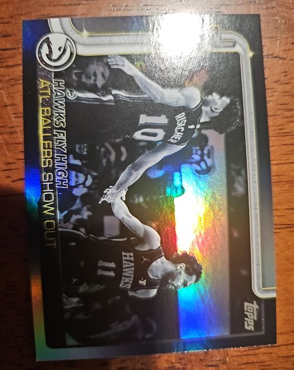 2025-26 Topps Basketball Target Blackout #282 Hawks Fly High Atlanta Hawks — front