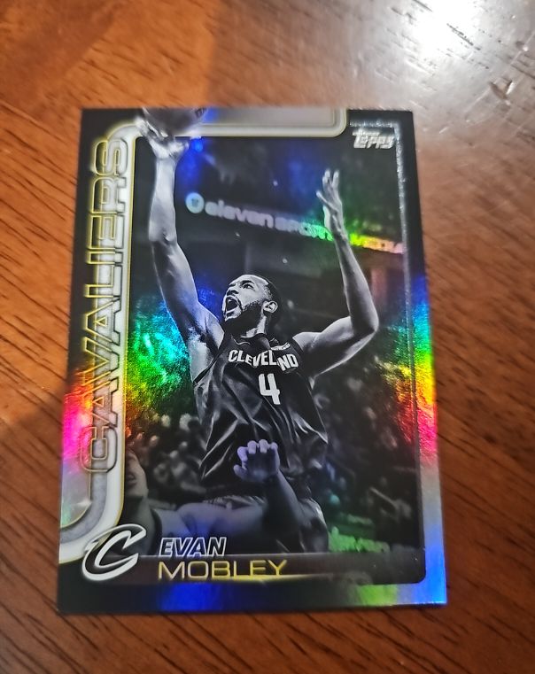2025-26 Topps #82 Evan Mobley Cleveland Cavaliers — front