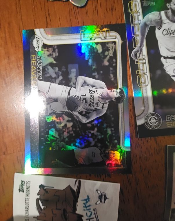 2024 Topps Austin Reaves Los Angeles Lakers — front