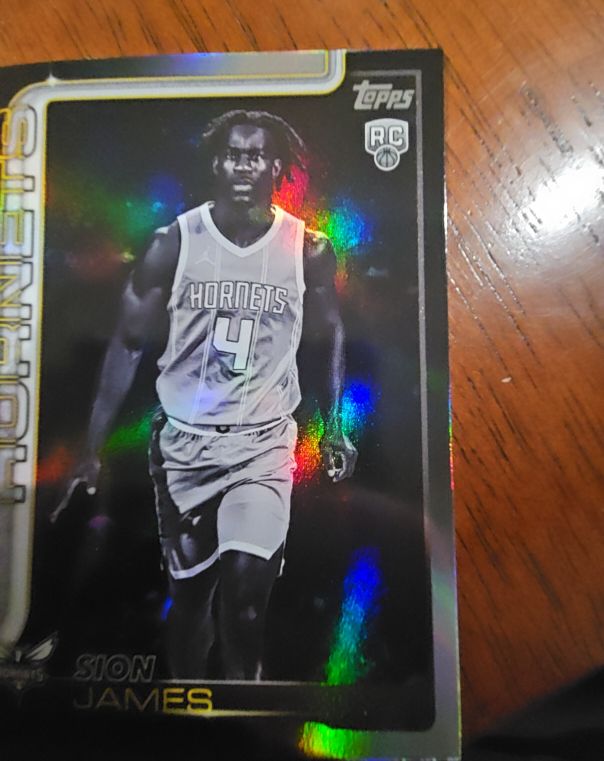 2023 Topps #4 Sion James — front