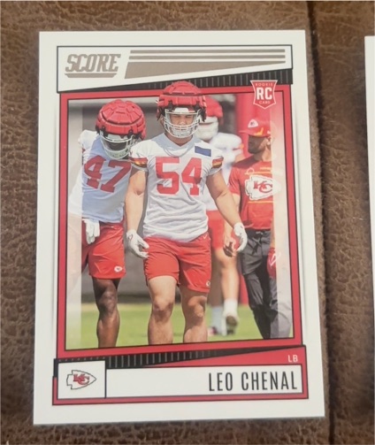 2022 Panini Score #354 Leo Chenal — front