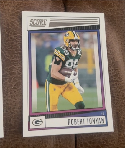 2022 Panini Score #95 Robert Tonyan — front