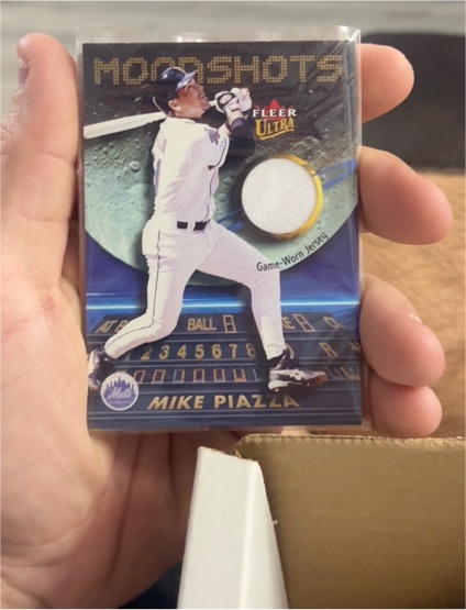 2003 Fleer Ultra Moonshots #MP Mike Piazza — front