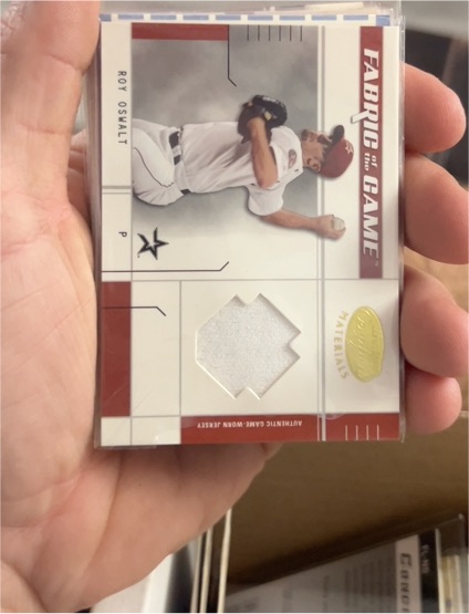 2003 Leaf Certified Fabric Of The Game #FG-137 Roy Oswalt — front