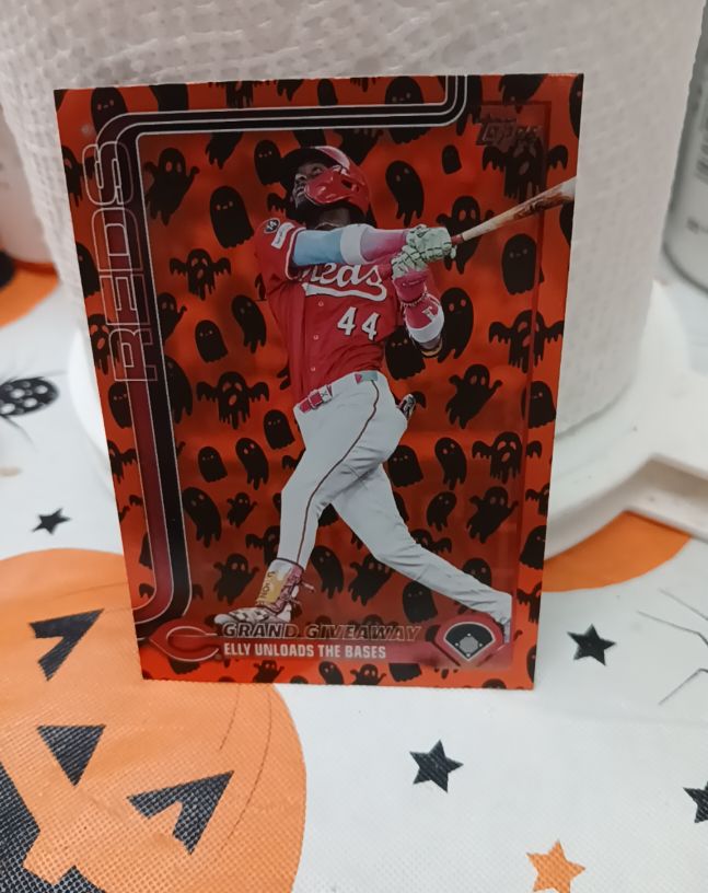2025 Topps Update Series Grand Giveaway Rainbow Foil #US235 Elly De La Cruz — front
