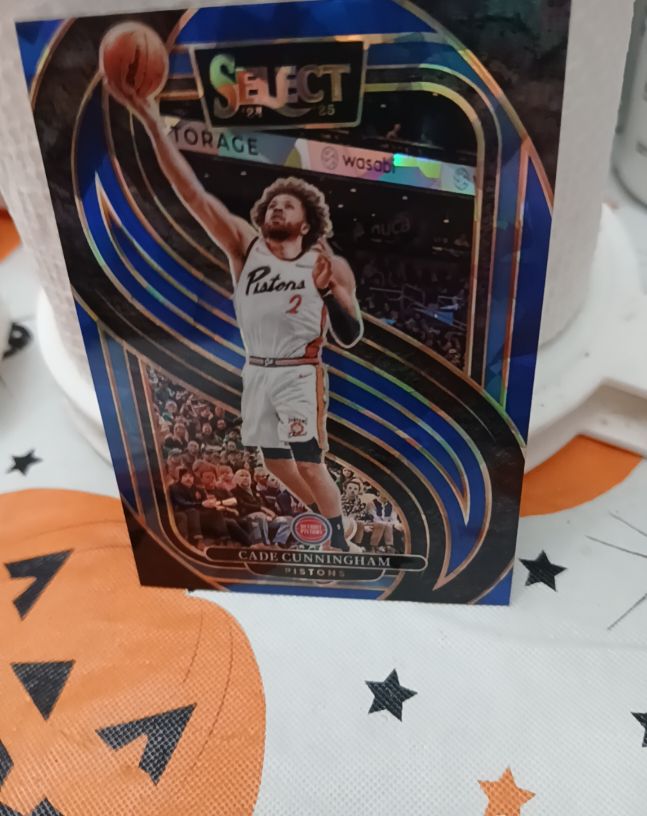 2024-25 Panini Select #164 Cade Cunningham Premier Level Blue Cracked Ice Prizm — front