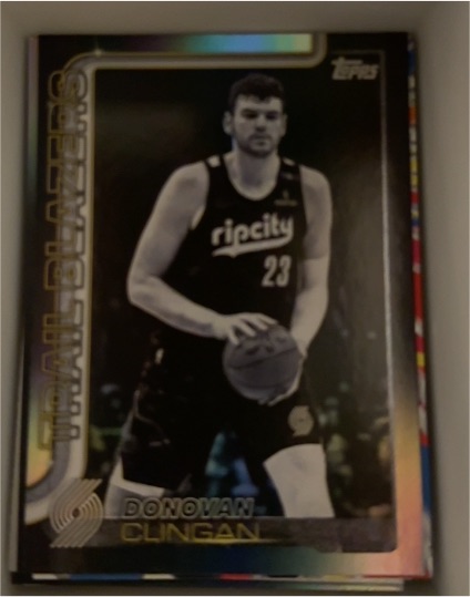 2021-22 Topps #77 Donovan Clingan — front