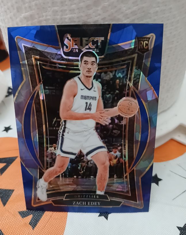 2024-25 Panini Select Concourse #98 Zach Edey — front