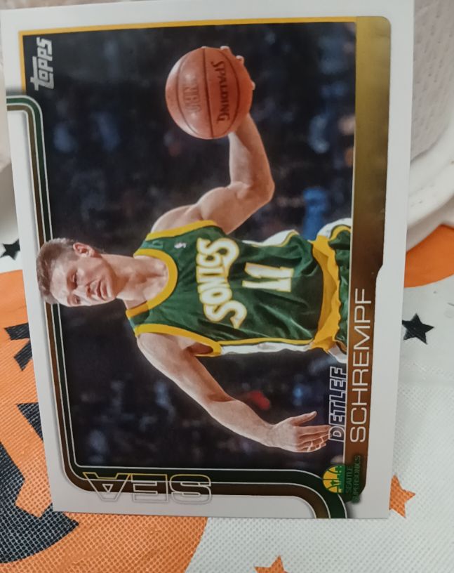 2025-26 Topps #270 Detlef Schrempf — front