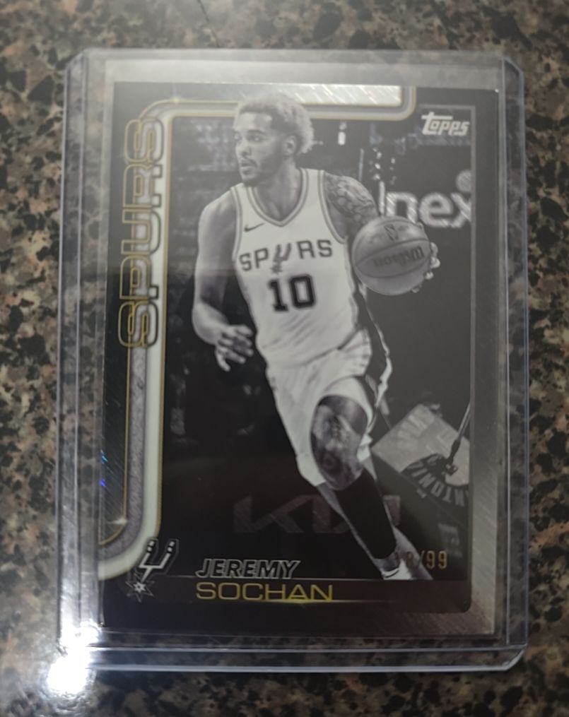 2025-26 Topps Basketball Blackout #199 Jeremy Sochan — front