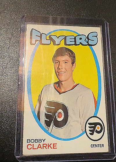 1971-72 Topps #114 Bobby Clarke — front