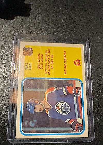 1982-83 O-Pee-Chee #235 Wayne Gretzky Goal Leader — front