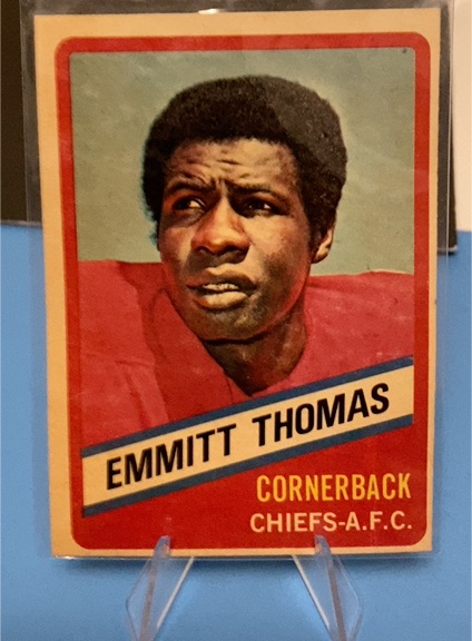 1976 Topps Wonder Bread #22 Emmitt Thomas — front