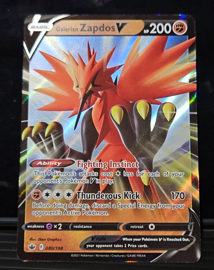 2021 Pokemon Sword & Shield Chilling Reign #080 Galarian Zapdos V — front
