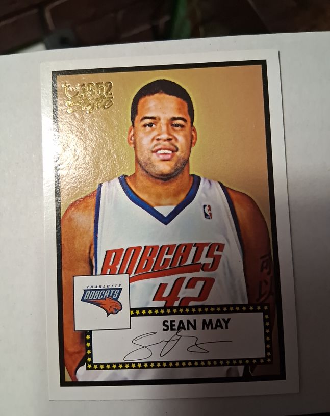 2005-06 Topps 1952 Style #156 Sean May — front