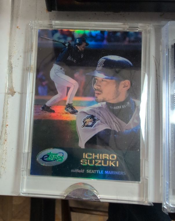 2001 Topps eTopps #100 Ichiro Suzuki — front